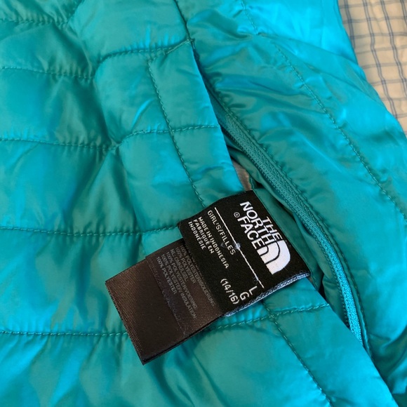 The Northface Puffer/Fleece Reversible Jacket - Picture 3 of 14